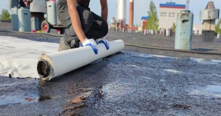 Гидроизоляции битумной кровли | Уральская Полимерная Компания – от 696 руб. за м²